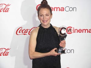 CinemaCon Vanguard Award winner Julianne Moore on the red carpet