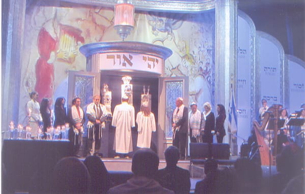 Opening the arc to reveal the Torah