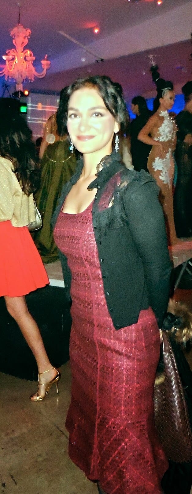 Noted entertainment attorney Nadia Davari enjoys the show.